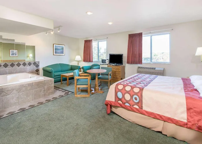 Super 8 By Wyndham West Middlesex/Sharon Area