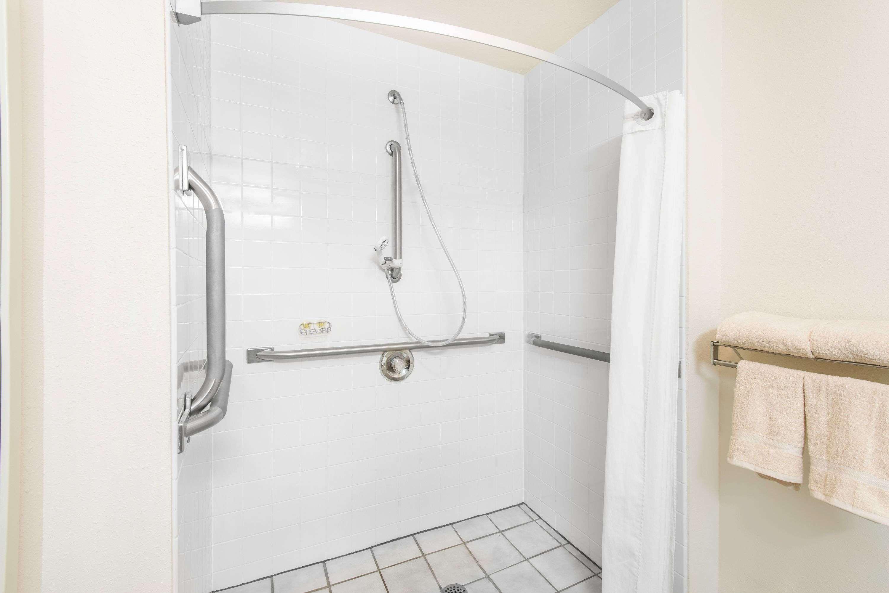 Hotel Super 8 By Wyndham West Middlesex/sharon Area