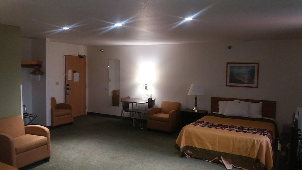 Hotel Super 8 By Wyndham West Middlesex/sharon Area