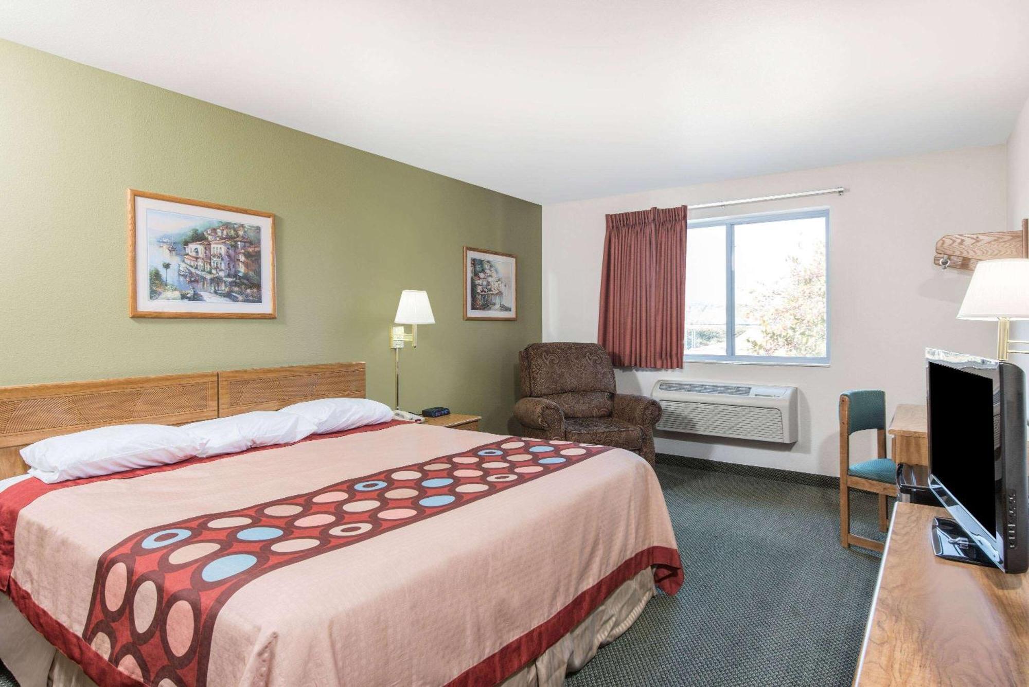 Hotel Super 8 By Wyndham West Middlesex/sharon Area