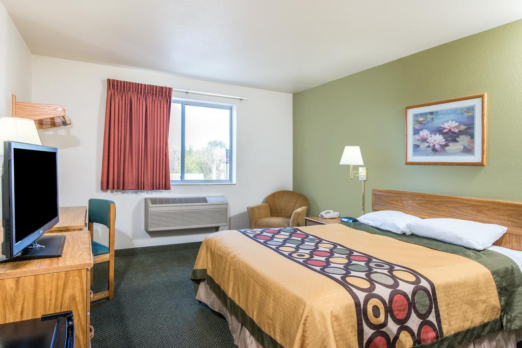 Super 8 By Wyndham West Middlesex/sharon Area 2*