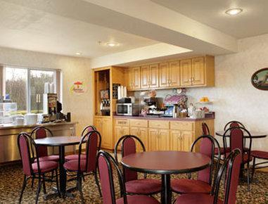 Super 8 By Wyndham West Middlesex/sharon Area West Middlesex