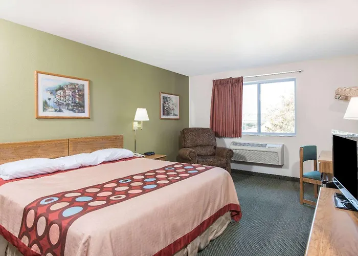 Super 8 By Wyndham West Middlesex/Sharon Area