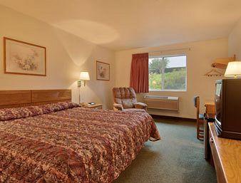 Super 8 By Wyndham West Middlesex/sharon Area Hotel