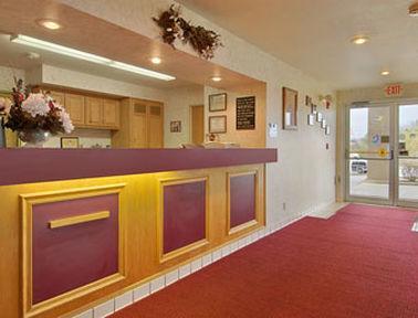 Super 8 By Wyndham West Middlesex/sharon Area West Middlesex