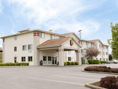 Hotel Super 8 By Wyndham West Middlesex/sharon Area
